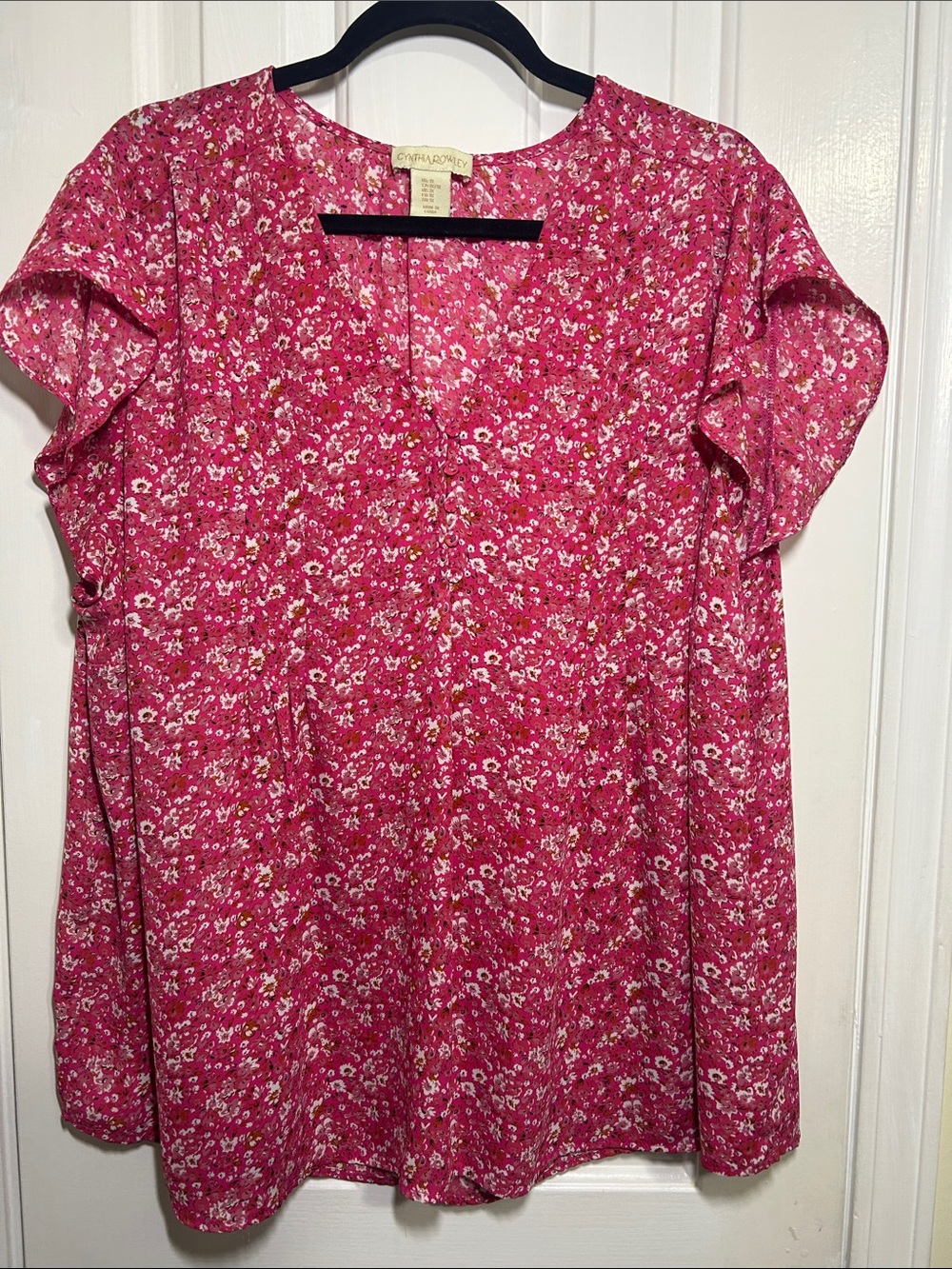 Cynthia Rowley Pink Ditsy Floral V-Neck Button-Front Flutter Sleeve Blouse, Plus